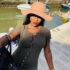 Meet your Posher, Dnae